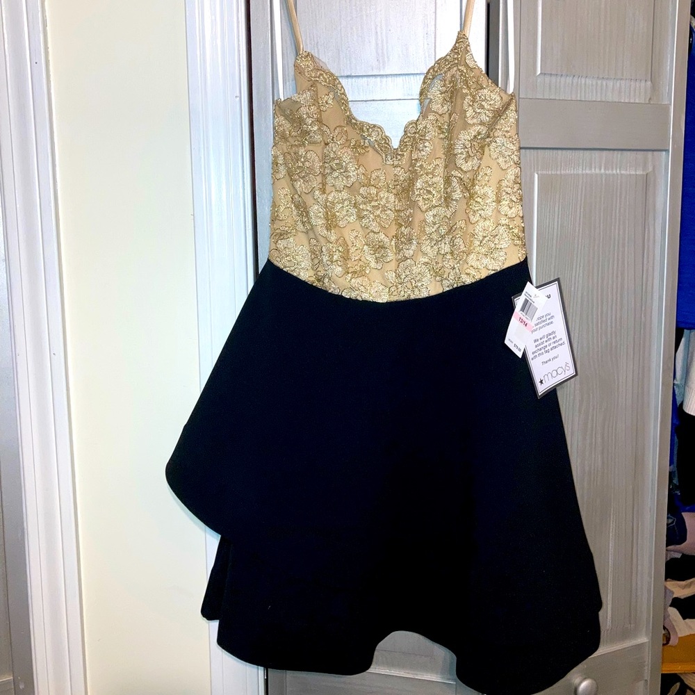 Macy’s party dress,junior’s 13/14,gold/black,new w/tags,36” long, 18” pit to pit